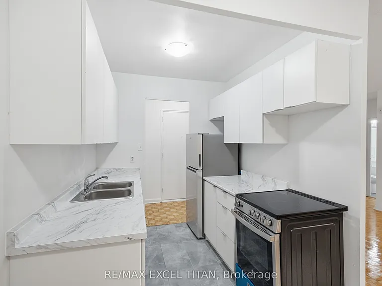 2895 Bathurst St #111 — Photo 13