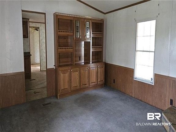 5th image of 15296 Celeste Rd