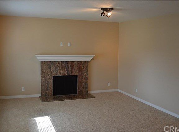 5th image of 12221 Cliffwood Ave