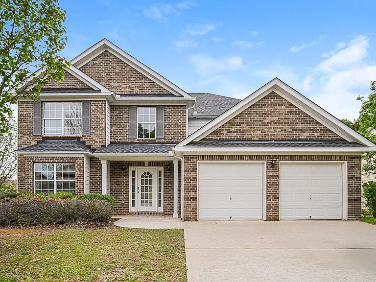 301 Othello Dr — Photo 1