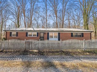 230 Alhambra Rd, Oak Ridge, TN 37830