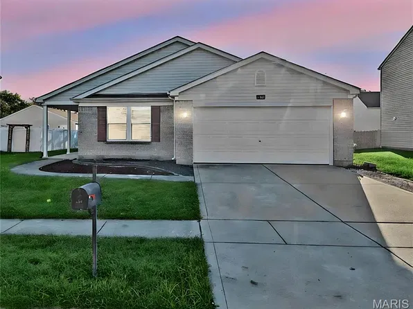 459 Falling Leaf Way, Mascoutah, IL 62258