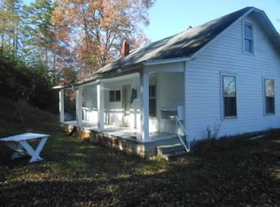 1755 Quillen Chapel Rd, Campton, KY 41301