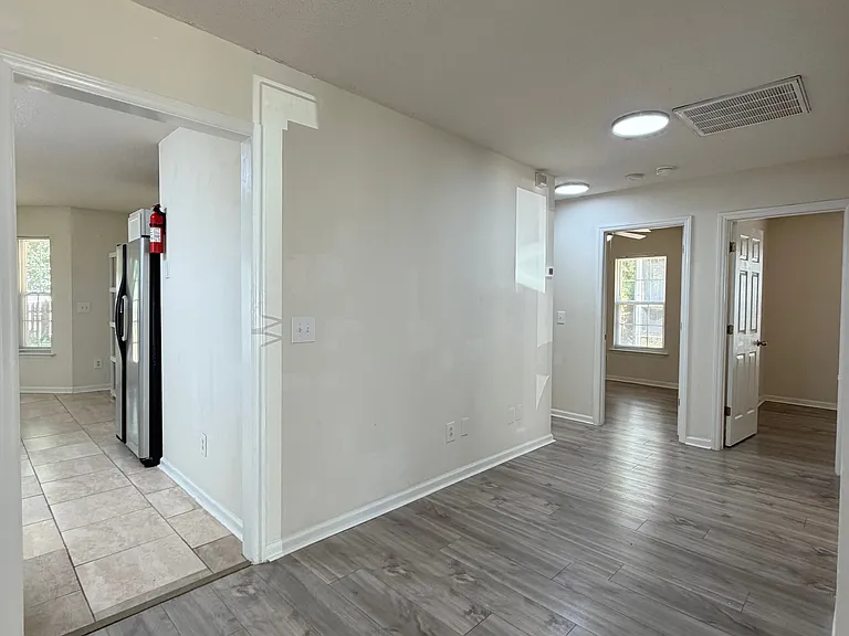 4832 Lighthouse Ct — Photo 9