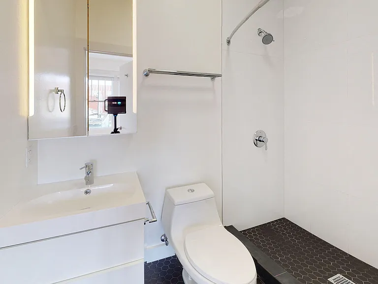 1290 Grove St — Photo 41