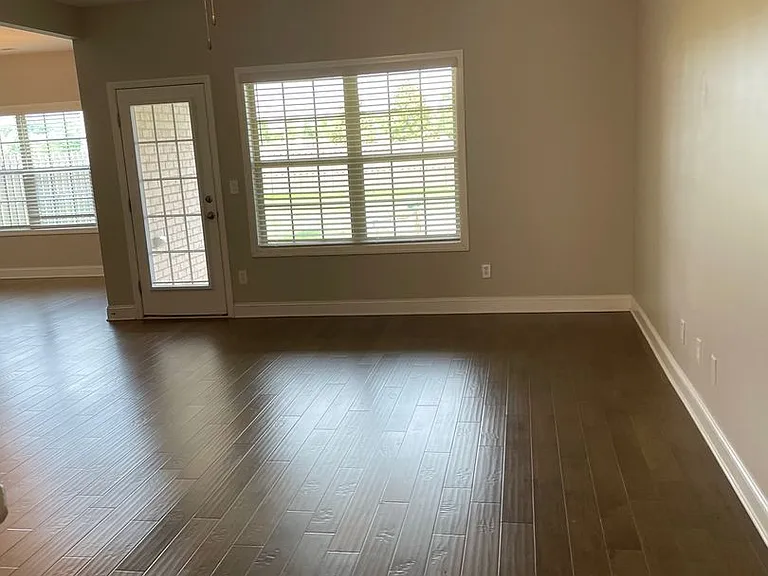 113 James Parcus Cir — Photo 6