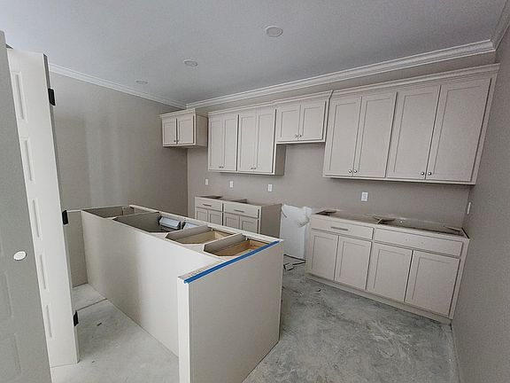 5th image of 131 Sawtooth Dr