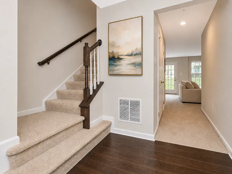 5816 Rochefort St — Photo 3