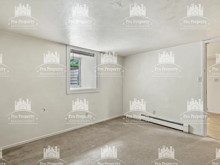 442 E 13th St #B — Photo 12