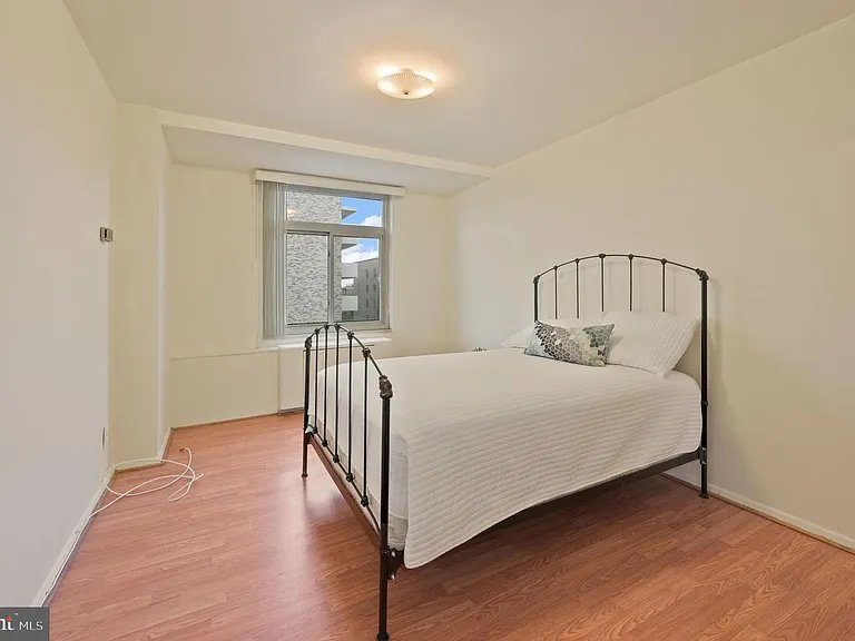 2401 Washington Cir NW #H-803 — Photo 21
