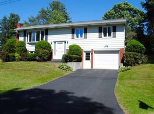 14 Catherine Pl, Latham, NY 12110