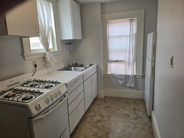 21 Forest St APT 8, Cambridge, MA 02140