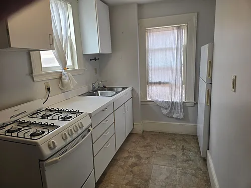 21 Forest St Photo 1