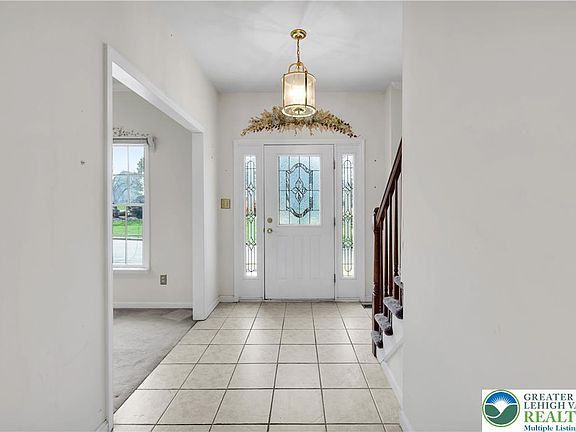 5th image of 1465 Deer Path Rd