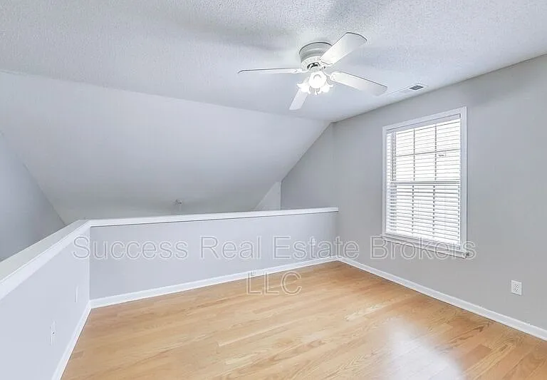 1645 Heyford Cir NW — Photo 11