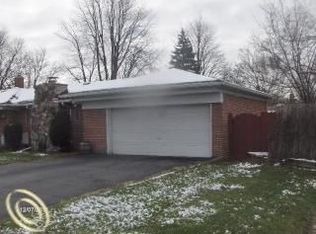 32711 Pardo St, Garden City, MI 48135