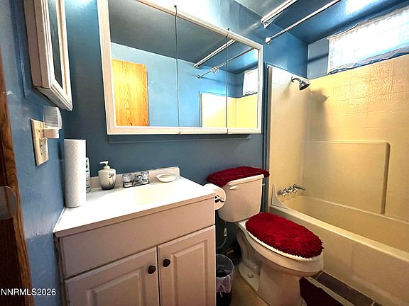 4th image of 580 Magnolia Way