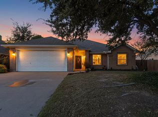 317 Vera Dr, Burleson, TX 76028