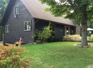 9895 Beach Ridge Ct, West Olive, MI 49460