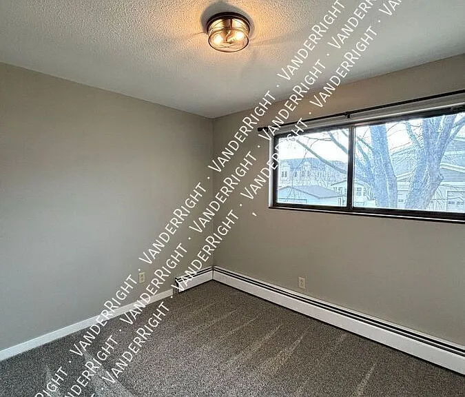 215 N Lincoln St #7 — Photo 12