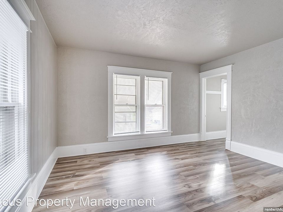 1st image of 328 E Parkway Ave #13787607