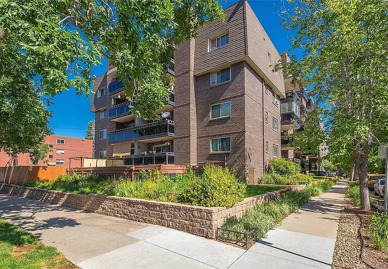 1233 N Ogden St #511 — Photo 4