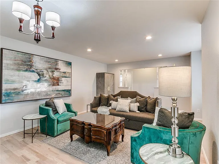 3608 Jim Robison Dr — Photo 5