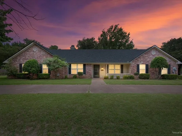 701 S Tyler St, McGregor, TX 76657