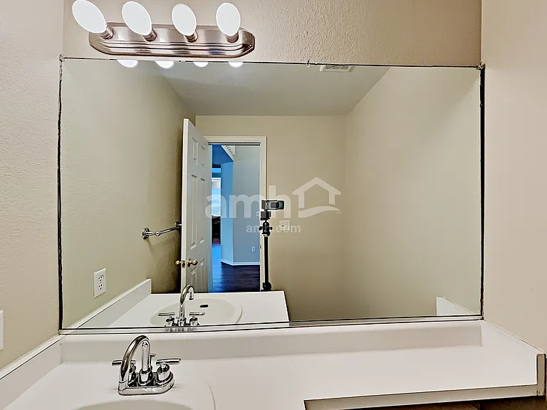 5060 E 118th Ave — Photo 9