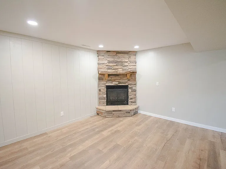 2107 Ponderosa Dr SW — Photo 20