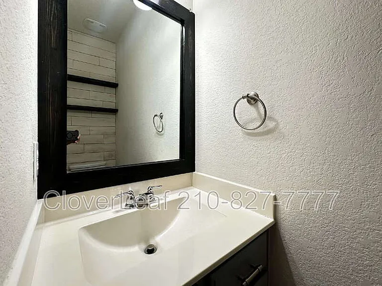 2606 Bluff Xing — Photo 15