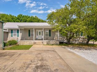 7222 N Farm Road 203, Strafford, MO 65757