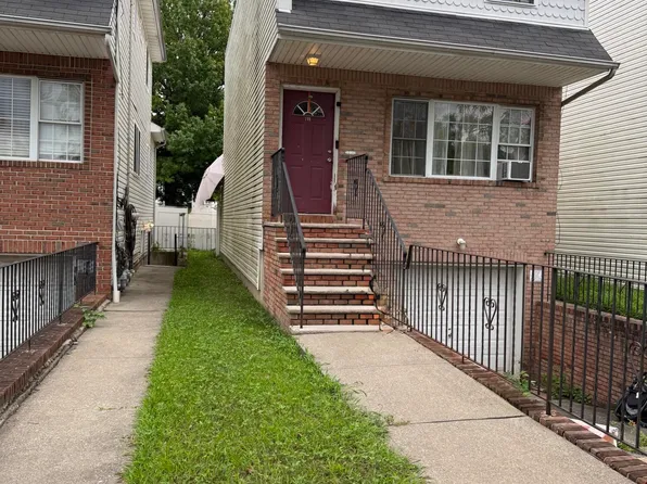 109 Bush Ave, Staten Island, NY 10303
