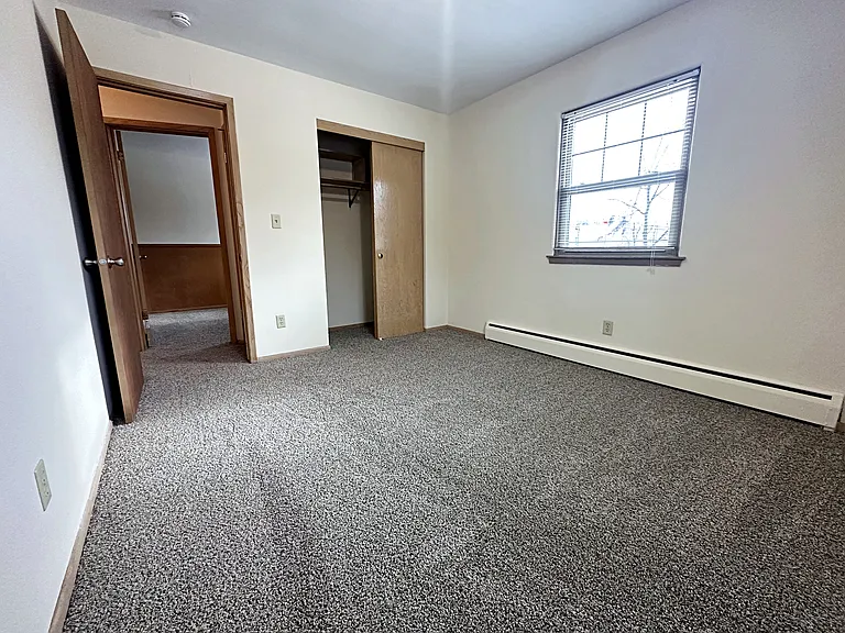 Lexlawn Apartments — Photo 17