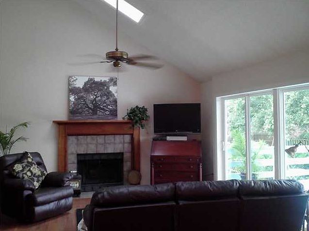2nd image of 1236 Cornwallis Rd