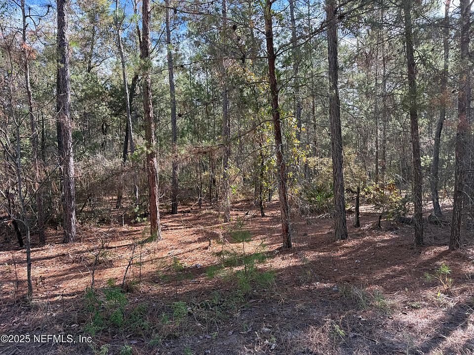 2nd image of 126 E LURA Lane