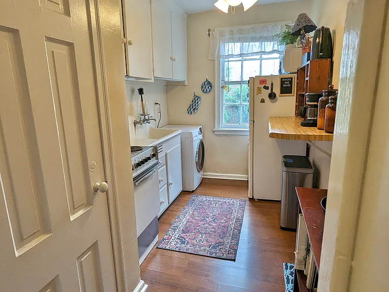 2851 Thornhill Rd #111B — Photo 2