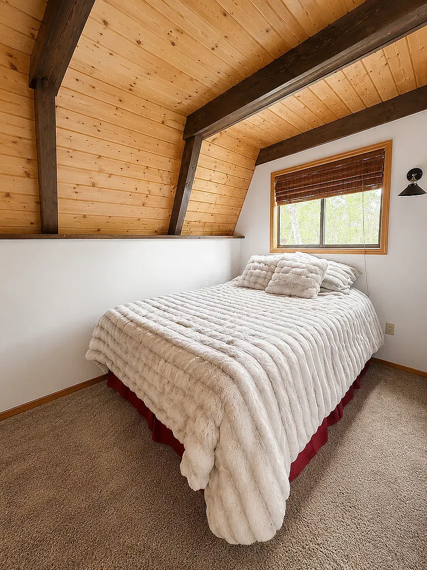 3 bed, 1152 sqft, $2,100 — Photo 1