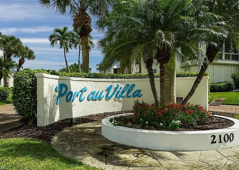 2100 Gulf Shore Blvd N #208