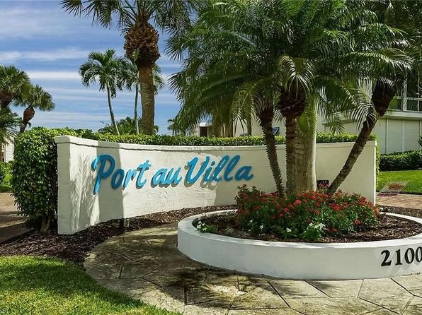 2100 Gulf Shore Blvd N APT 208