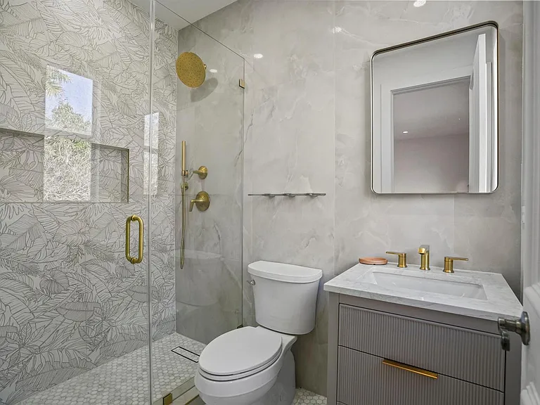 3201 E Stonebrook Cir — Photo 46