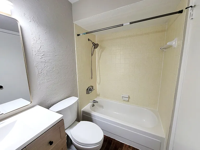 3116 W University Ave — Photo 40