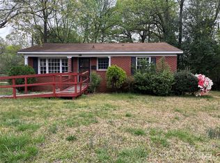 4817 Ridgeley Dr, Charlotte, NC 28208