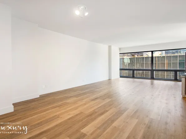 721 5th Avenue 37A image 2 of 14