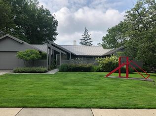 23202 Ranch Rd, Beachwood, OH 44122