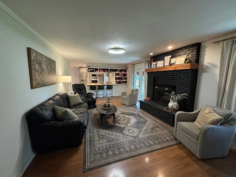 605 Country Club Dr — Photo 13