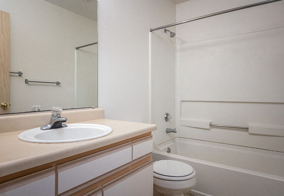 Tuxedo Park Apartments 16548 NE Halsey St Gresham OR Zillow