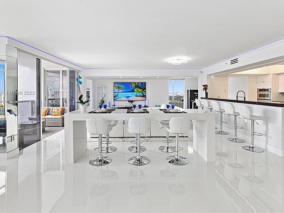5th image of 1900 Sunset Harbour Dr Unit 2002/4