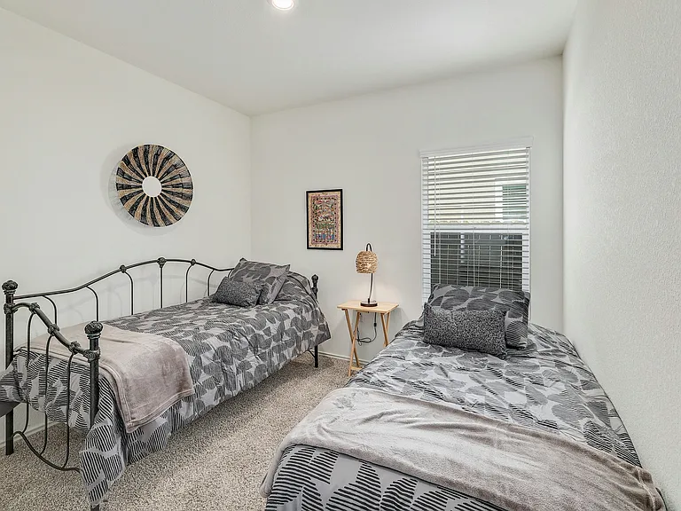 2504 Forgetmenot Ln — Photo 21