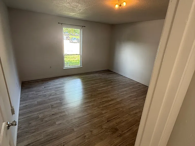 8 Shadowbrook Ln #16 — Photo 10